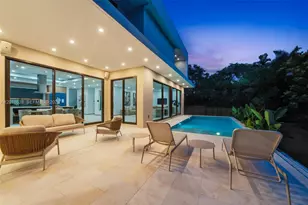 2096 Alamanda Dr, North Miami, FL 33181 - Photo 59