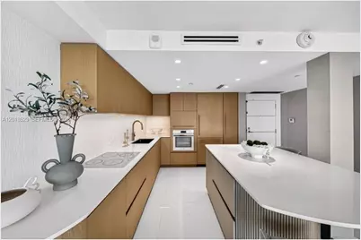 400 S Pointe Dr #1501, Miami Beach, FL 33139 - Photo 3