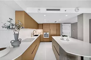 400 South Pointe Dr, Miami Beach, FL 33139 - Photo 3