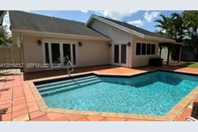 9005 SW 102nd Ct, Miami, FL 33176 - Photo 15