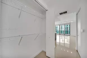 488 NE 18th St, Miami, FL 33132 - Photo 17