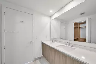 488 NE 18th St, Miami, FL 33132 - Photo 25