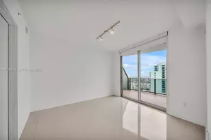 488 NE 18th St, Miami, FL 33132 - Photo 9