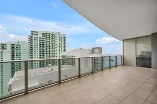 488 NE 18th St, Miami, FL 33132 - Photo 7