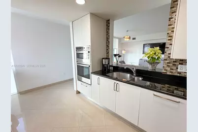 19400 Turnberry Way #531, Aventura, FL 33180 - Photo 9
