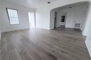 111 SW 31st Ct, Miami, FL 33135 - Photo 23