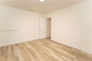 111 SW 31st Ct, Miami, FL 33135 - Photo 25