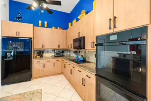 1170 NW 166th Ave, Pembroke Pines, FL 33028 - Photo 13
