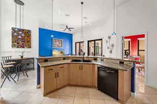1170 NW 166th Ave, Pembroke Pines, FL 33028 - Photo 11