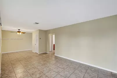111 SE 4th Ave #8, Hallandale Beach, FL 33009 - Photo 3