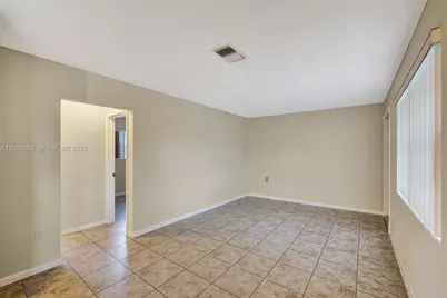 111 SE 4th Ave #8, Hallandale Beach, FL 33009 - Photo 7