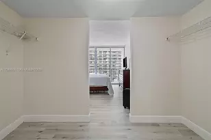 1750 N Bayshore Dr, Miami, FL 33132 - Photo 7