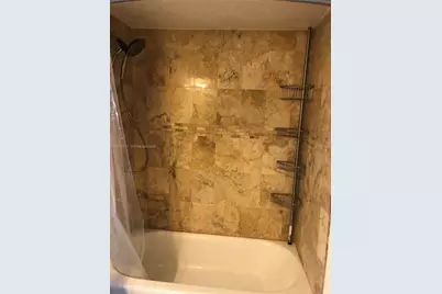 9350 Fontainebleau Blvd #204, Miami, FL 33172 - Photo 5