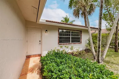 827 NW 87th Ave, Coral Springs, FL 33071 - Photo 3