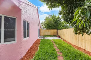 1035 W Jasmine Ln, North Lauderdale, FL 33068 - Photo 45