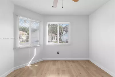 1035 W Jasmine Ln, North Lauderdale, FL 33068 - Photo 19