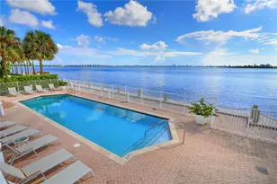 725 NE 22nd St, Miami, FL 33137 - Photo 5