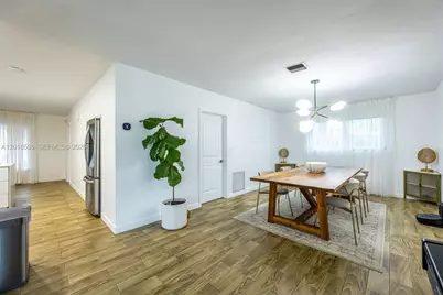 16713 SW 107th Pl, Miami, FL 33157 - Photo 9
