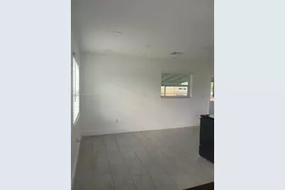 1070 NW 23rd Rd, Fort Lauderdale, FL 33311 - Photo 3