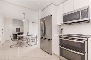 5555 Collins Ave, Miami Beach, FL 33140 - Photo 3