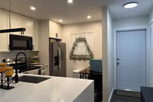 300 Berkley Rd, Hollywood, FL 33024 - Photo 9