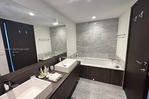 1000 Brickell Plaza, Miami, FL 33131 - Photo 5