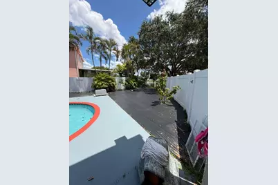 5740 SW 57th Way, Davie, FL 33314 - Photo 17