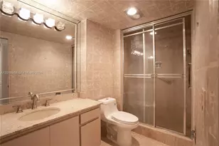 1800 NE 114th St, Miami, FL 33181 - Photo 17