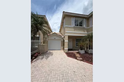 2156 NW 171st Ter #2156, Pembroke Pines, FL 33028 - Photo 1