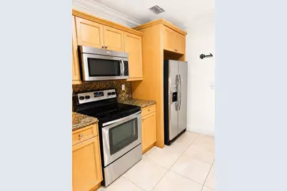 765 W 70th Pl #765, Hialeah, FL 33014 - Photo 3
