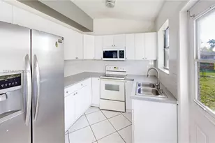 1610 NW 9th Ct, Homestead, FL 33030 - Photo 17