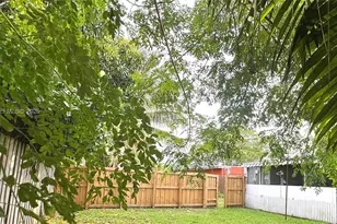 10835 NW 2nd Ct, Miami, FL 33168 - Photo 9