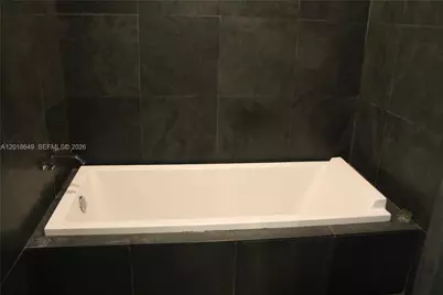 900 Biscayne Blvd #3207, Miami, FL 33132 - Photo 25