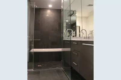 900 Biscayne Blvd #3207, Miami, FL 33132 - Photo 21