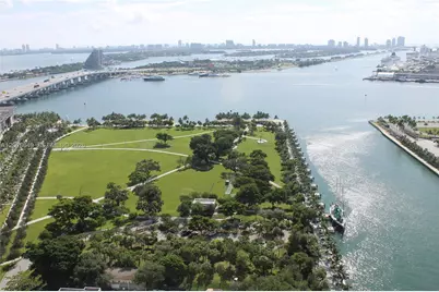 900 Biscayne Blvd #3207, Miami, FL 33132 - Photo 49