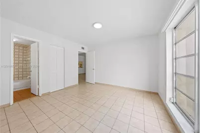 305 W 68th St #206, Hialeah, FL 33014 - Photo 7