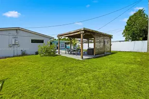 9955 SW 215th St, Cutler Bay, FL 33189 - Photo 13