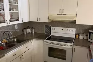 9127 SW 96th Ave, Miami, FL 33176 - Photo 11