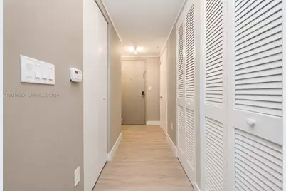 488 NE 18th St #2803, Miami, FL 33132 - Photo 9
