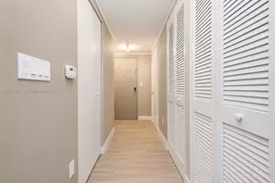 488 NE 18th St, Miami, FL 33132 - Photo 9