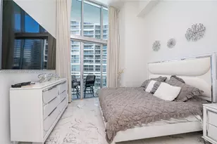 475 Brickell Ave, Miami, FL 33131 - Photo 7