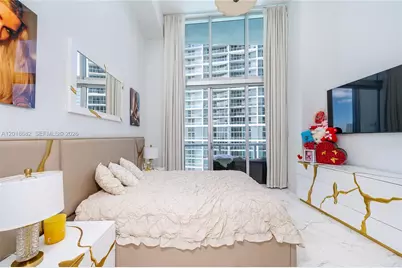 475 Brickell Ave #2209, Miami, FL 33131 - Photo 13