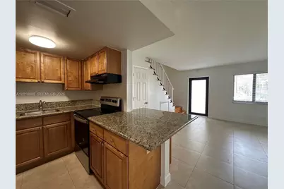 2705 NE 9th Ave #203, Wilton Manors, FL 33334 - Photo 3