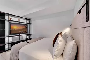 398 NE 5th St, Miami, FL 33132 - Photo 13