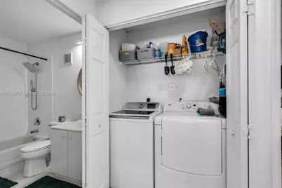 20869 NW 4th St, Pembroke Pines, FL 33029 - Photo 27