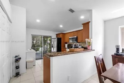 20869 NW 4th St, Pembroke Pines, FL 33029 - Photo 13