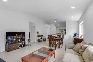 20869 NW 4 St, Pembroke Pines, FL 33029 - Photo 9