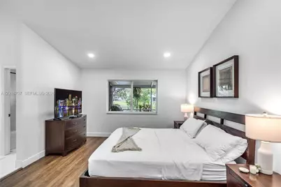 20869 NW 4th St, Pembroke Pines, FL 33029 - Photo 21