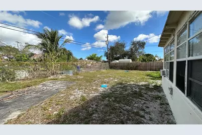 1701 NW 13th St, Fort Lauderdale, FL 33311 - Photo 15