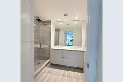 1010 Brickell Ave #2208, Miami, FL 33131 - Photo 13